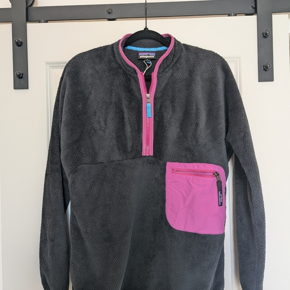 Patagonia Tops - Patagonia Black and Blue Fleece Pullover
